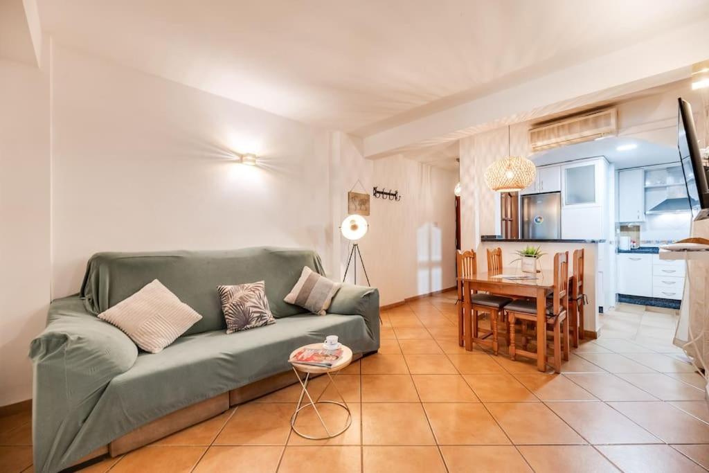 Encantador Apartamento Cerca Del Mar Malaga Exterior photo